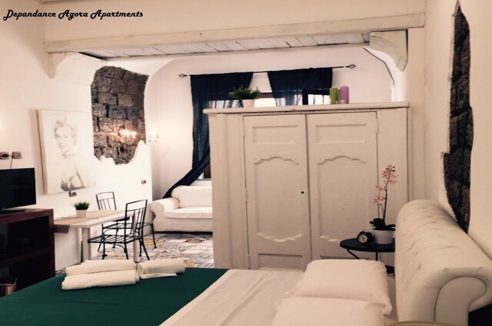 Agora Apartments Соренто Екстериор снимка