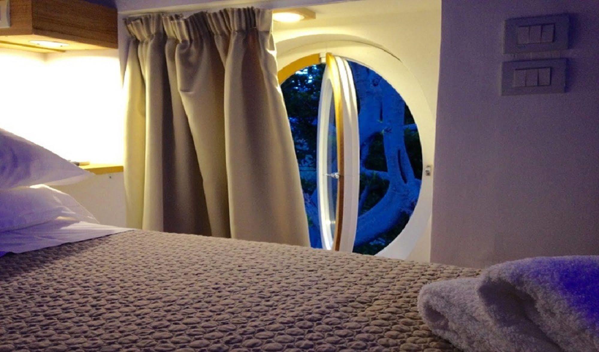 Agora Apartments Соренто Екстериор снимка